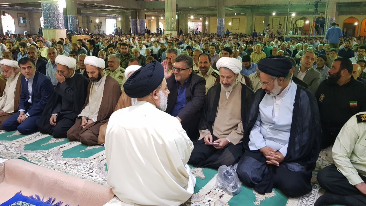 گزارش تصویری اقامه نماز عید سعید فطر در لرستان