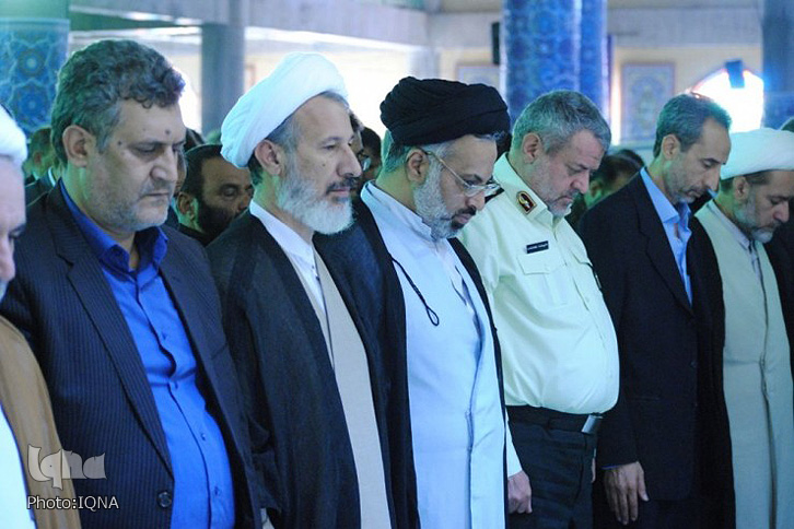گزارش تصویری اقامه نماز عید سعید فطر در خرم&zwnj;آباد