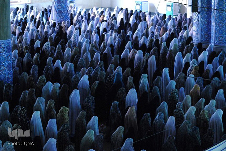 گزارش تصویری اقامه نماز عید سعید فطر در خرم&zwnj;آباد