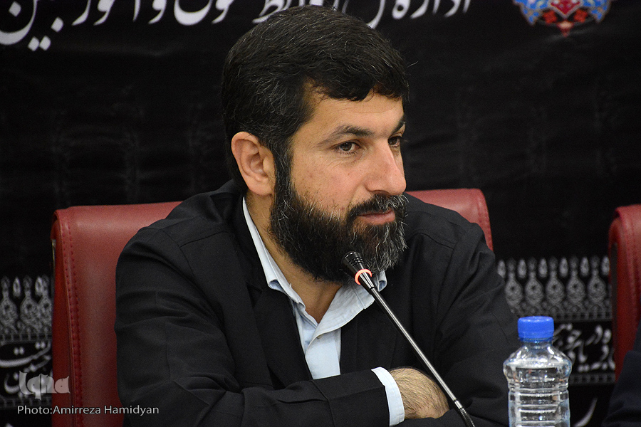 مادر شهید مصدق طاهری به فرزند شهیدش پیوست مادر شهید مصدق طاهری به فرزند شهیدش پیوست