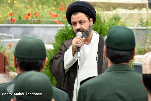 جبهههای حق علیه باطل، میدان نمایش قدرت الهی بود جبهههای حق علیه باطل، میدان نمایش قدرت الهی بود