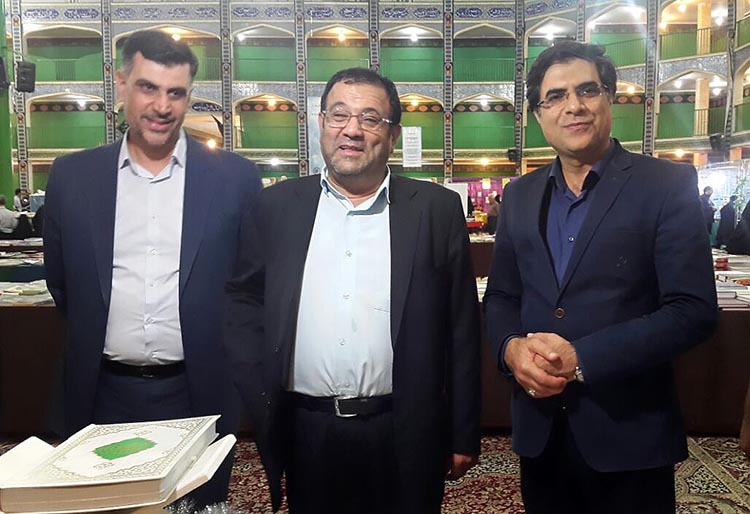 غرفه موسسه نورالسماء در نمایشگاه علوم قرآنی یزد