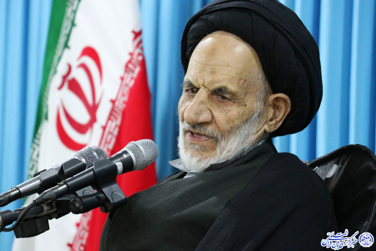دیدار فعالان فضای مجازی خراسان‌جنوبی با آیت‌الله عبادی