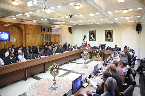 مداحان الگوی عملی برای دیگران باشند