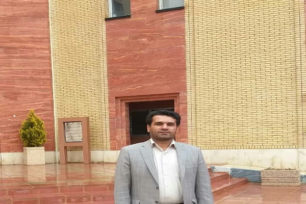 شکرگذاری از پدر و مادر همتراز با شکر گذار با خداوند شکرگذاری از پدر و مادر همتراز با شکر گذار با خداوند