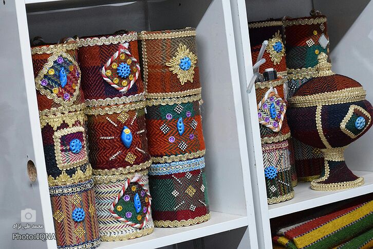 برپایی نمایشگاه صنایع دستی در خرم&zwnj;آباد + عکس