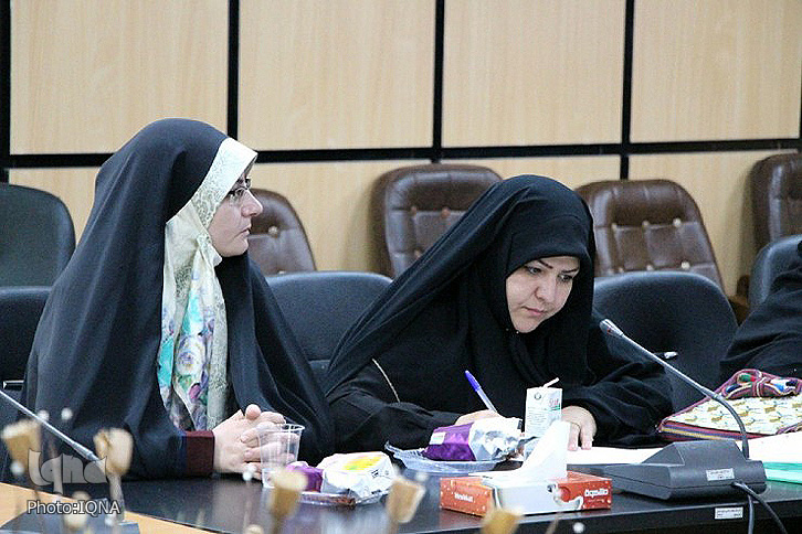 نشست بانوان فرهیخته لرستان برگزار شد نشست بانوان فرهیخته لرستان برگزار شد