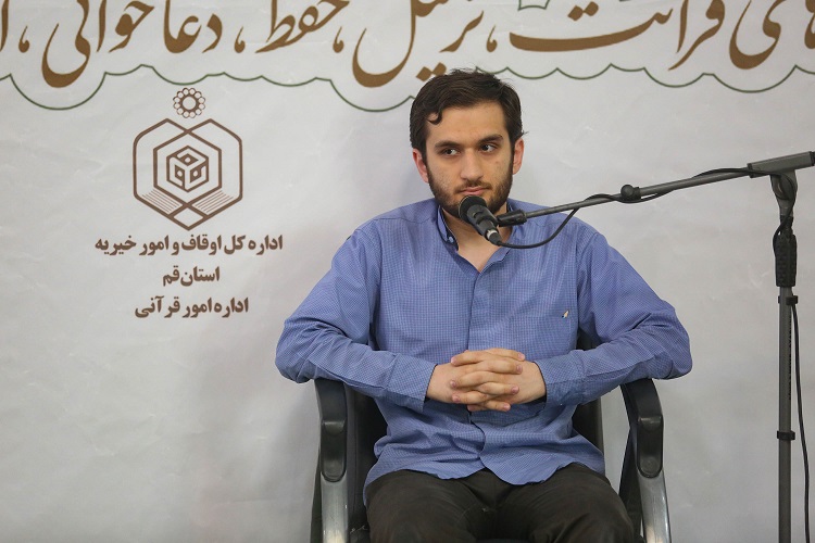آشنایی با تفسیر لازمه حضور فعالان قرآنی در تحولات اجتماعی است
