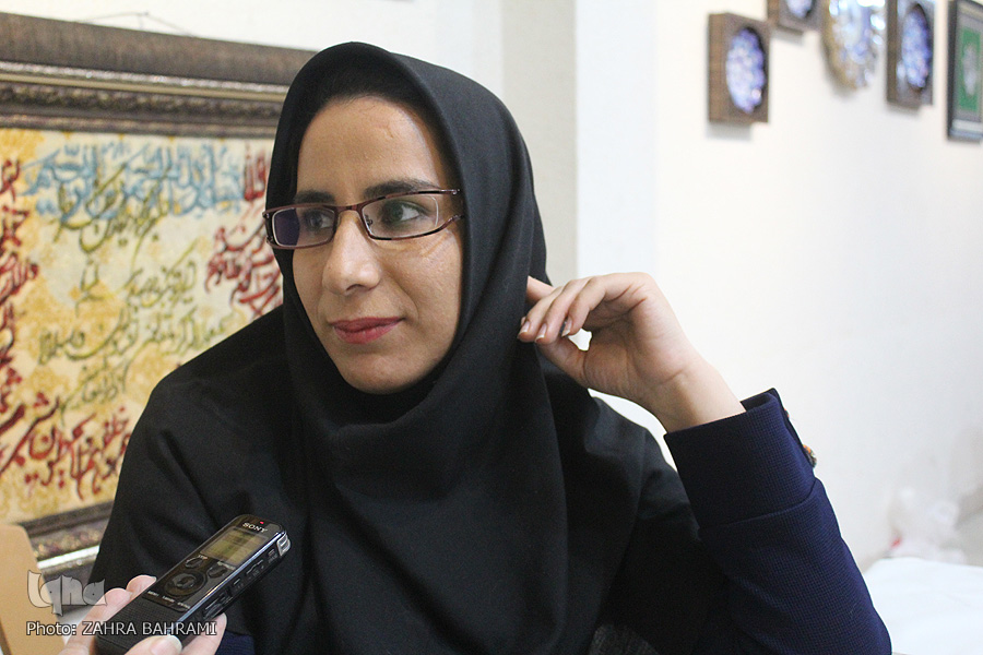 سرقت صنعت اصیل فرش ایرانی توسط چینی‌ها!/ تلفیق قالی‌بافی با آیات قرآن زیبایی‌اش را دوچندان می‌کند