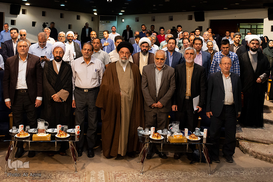 رونمایی از اولین نهج البلاغه با خط بریل