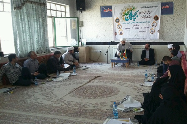 استمرار کار فرهنگی در سطح جامعه نقش موثر و عمیقی دارد