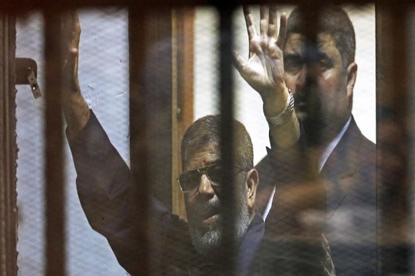 پیکر محمد مرسی در شرق قاهره دفن شد