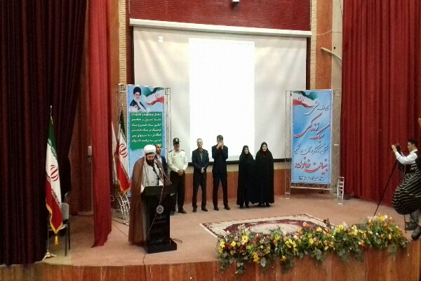 سبک و صیاق زندگی خود را علوی و فاطمی کنیم