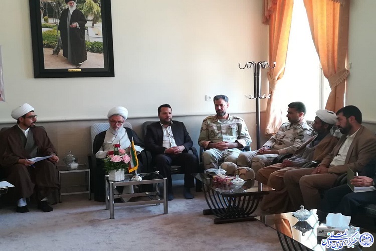 دشمن به دنبال فرصت برای ضعیف کردن اعتقادات ملت ایران است