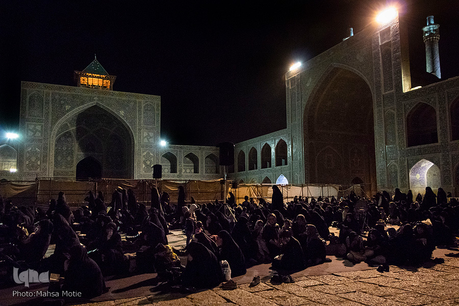 شب قدر در مسجد جامع اصفهان