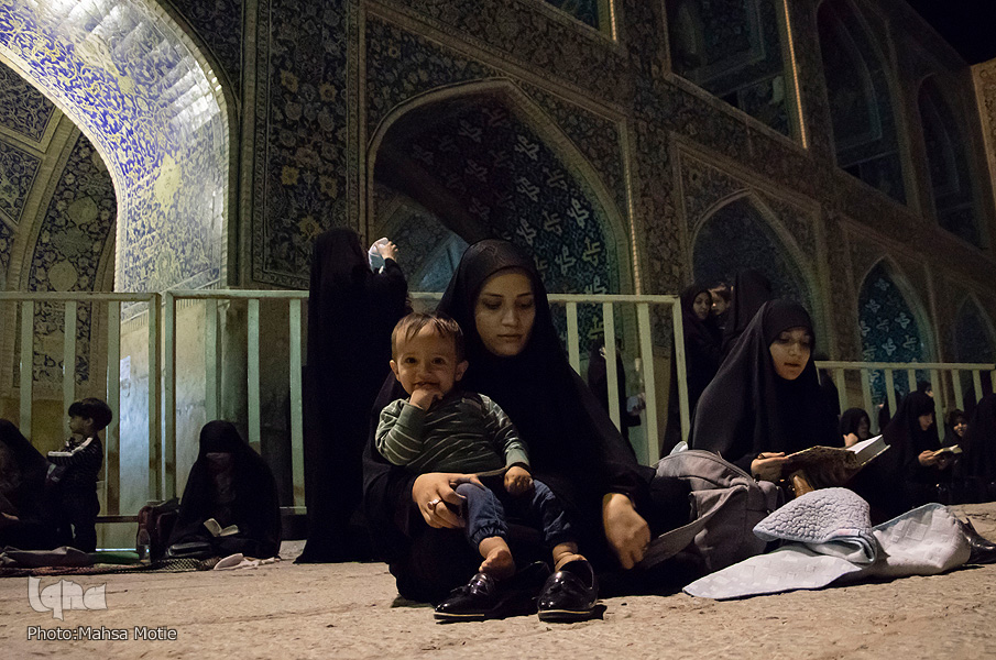 شب قدر در مسجد جامع اصفهان