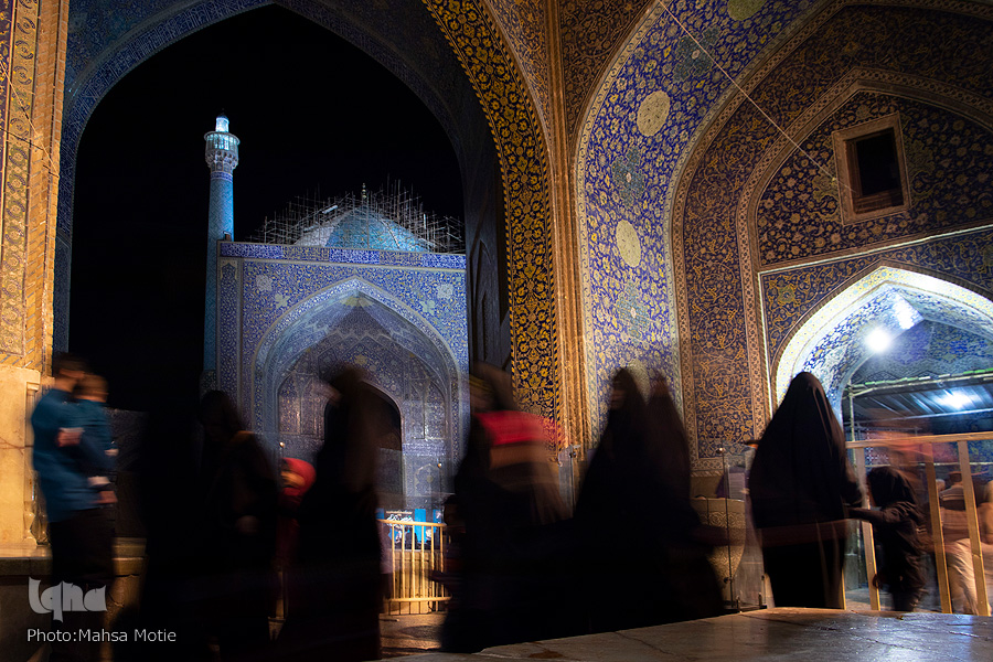 شب قدر در مسجد جامع اصفهان