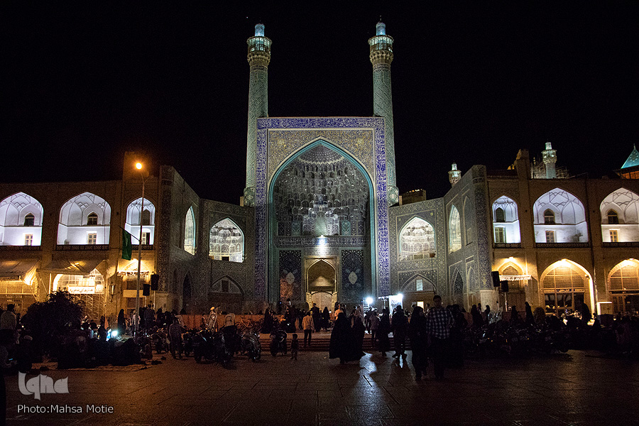 شب قدر در مسجد جامع اصفهان