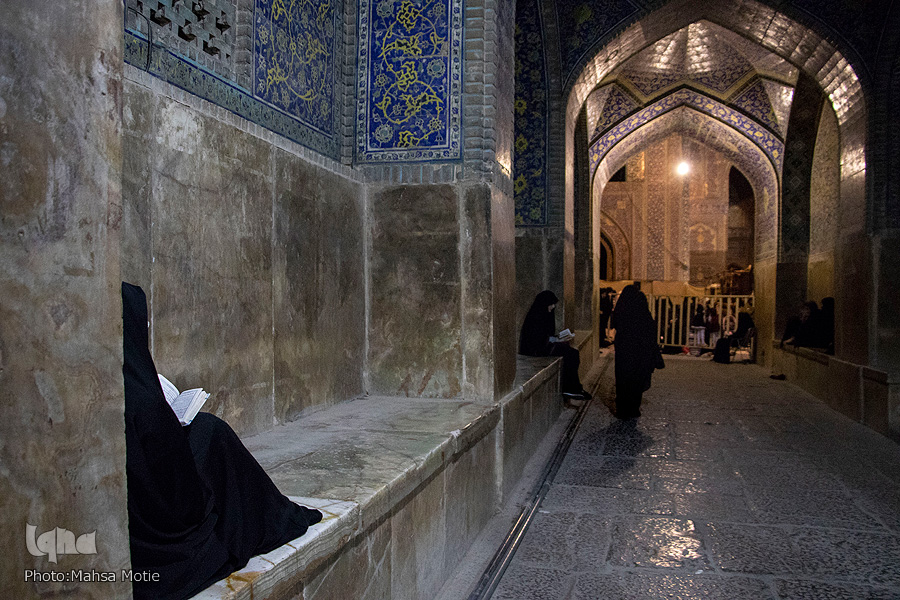 شب قدر در مسجد جامع اصفهان