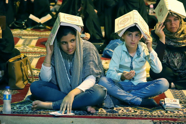 برگزاری مراسم شب احیای نوزدهم رمضان در مصلای ساری