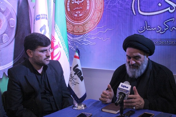 غرفه ایکنا در اولین روز هجدهمین نمایشگاه علوم قرآنی کردستان