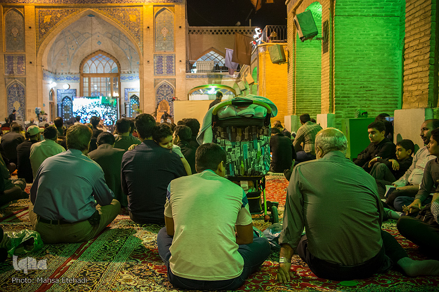 شب دوم قدر در تخت فولاد و گلستان شهدا شب دوم قدر در تخت فولاد و گلستان شهدا