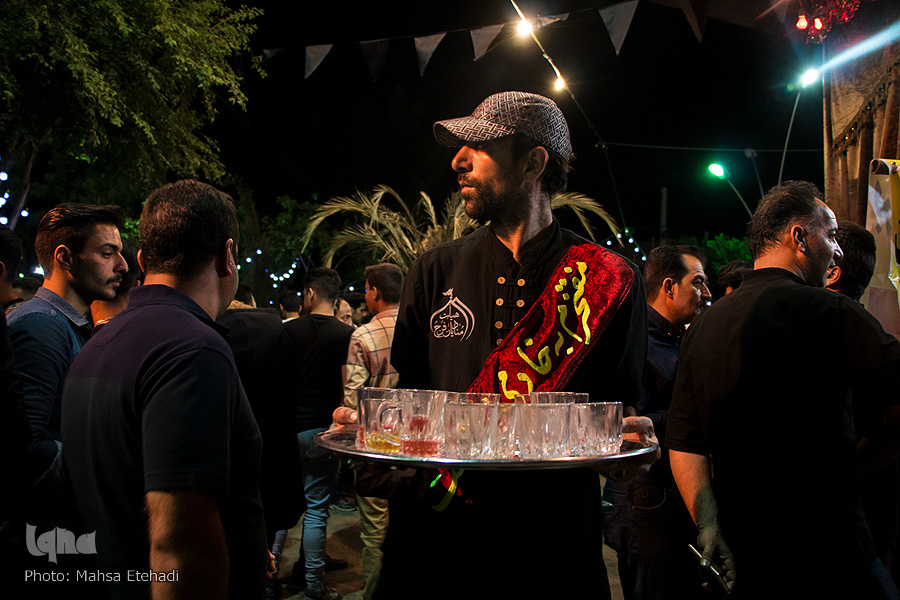 شب دوم قدر در تخت فولاد و گلستان شهدا شب دوم قدر در تخت فولاد و گلستان شهدا