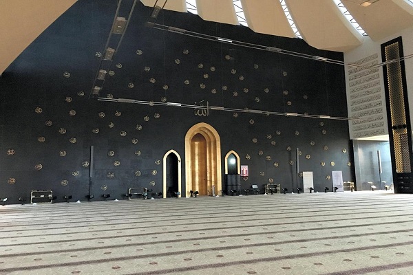 مسجد «شیخه فاطمه بنت مبارک» در امارات، ترکیب معماری مدرن و  سنتی