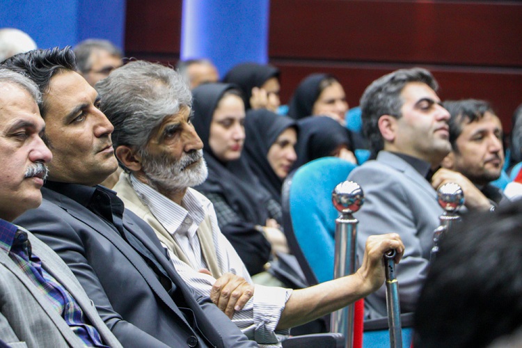 فعالیت 30 درصد زنجانیها در خیریهها، سمنها و هیئتهای مذهبی فعالیت 30 درصد زنجانیها در خیریهها، سمنها و هیئتهای مذهبی