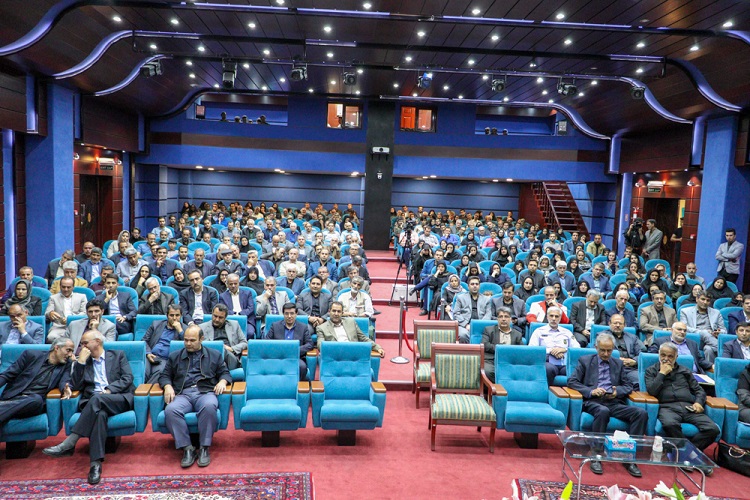 فعالیت 30 درصد زنجانیها در خیریهها، سمنها و هیئتهای مذهبی فعالیت 30 درصد زنجانیها در خیریهها، سمنها و هیئتهای مذهبی