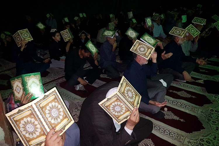 تصاویری از احیای شب قدر در زابل
