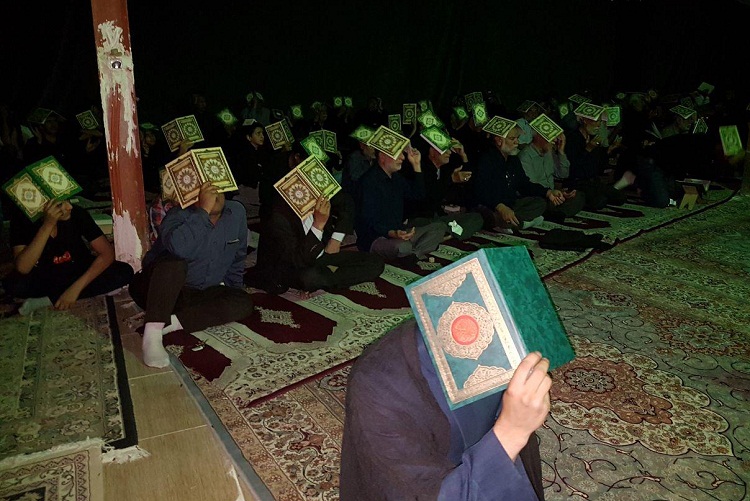 تصاویری از احیای شب قدر در زابل