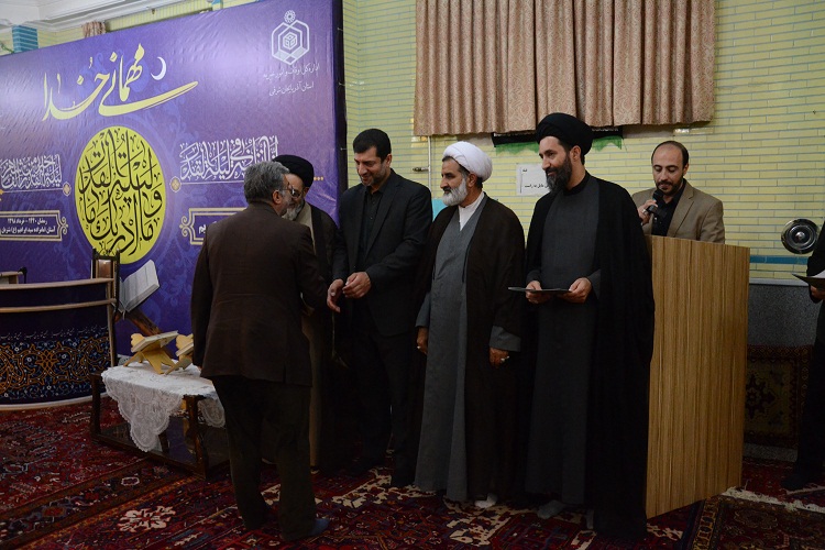 سردبیر ایکنا آذربایجان&zwnj;شرقی به عنوان خادم قرآن تجلیل شد