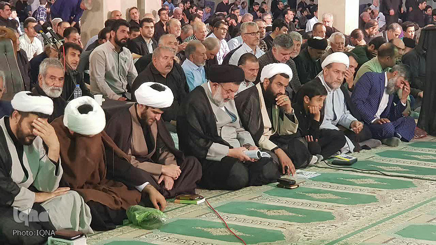 برگزاری مراسم سومین شب از لیالی قدر در خرم&lrm;آباد + عکس