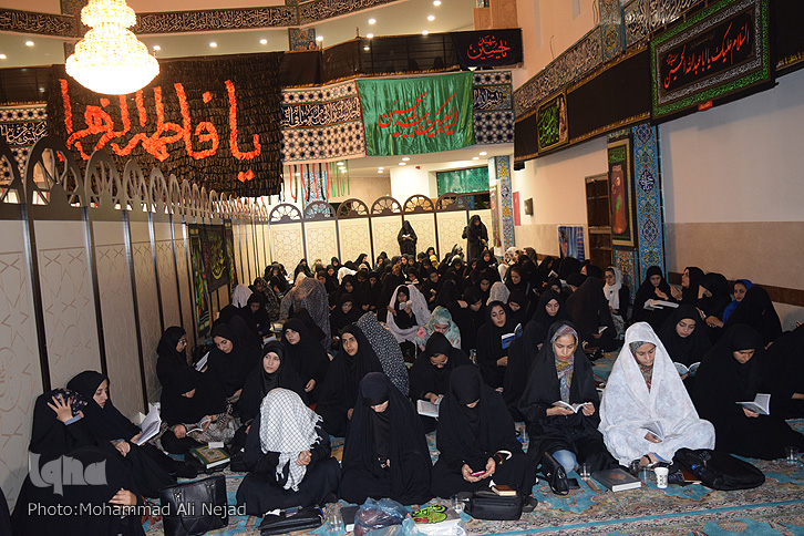 برگزاری مراسم سومین شب از لیالی قدر در خرم&lrm;آباد + عکس
