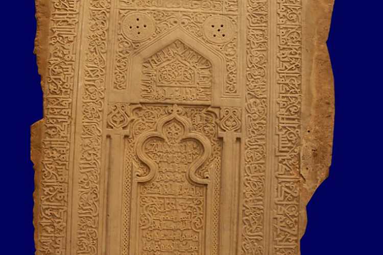 سنگ محراب قدمگاه فراشاه در فهرست آثار ملی کشور به ثبت رسید
