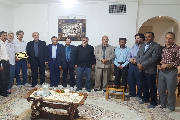 ایثارگری&zwnj;&zwnj;های شهدا به نسل جوان منتقل شود