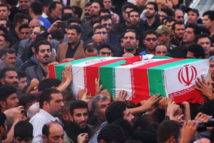 استقبال شاهرودیها از شهید دانشآموز «حسین امینیان» استقبال شاهرودیها از شهید دانشآموز «حسین امینیان»