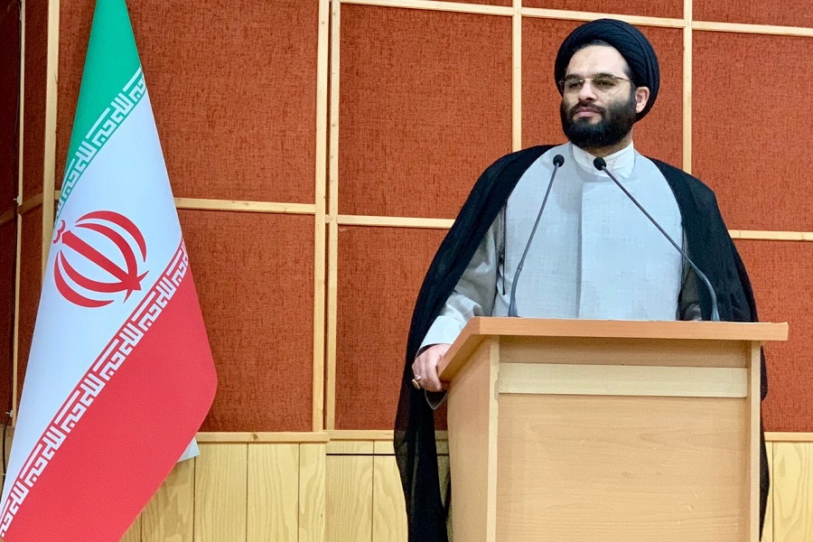 عمل به آموزههای دینی از فعالان قرآنی قهرمان میسازد عمل به آموزههای دینی از فعالان قرآنی قهرمان میسازد