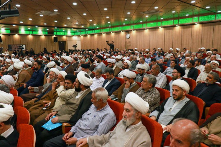 آیین نکوداشت آیت‌الله حسینی‌زنجانی