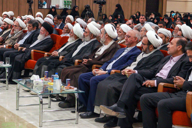 آیین نکوداشت آیت‌الله حسینی‌زنجانی
