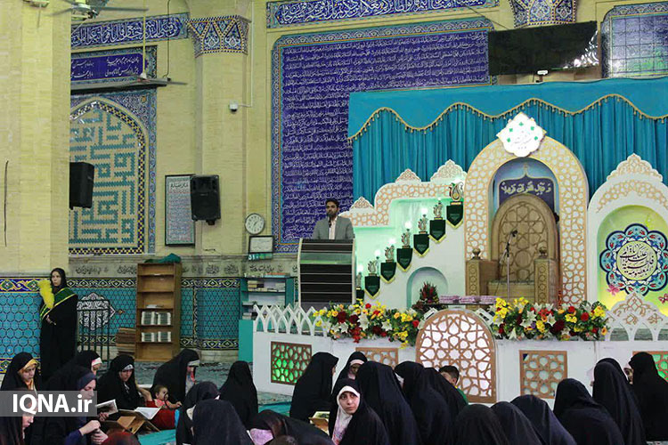اجرای بزرگترین نیت قرآنی در یزد+عکس اجرای بزرگترین نیت قرآنی در یزد+عکس