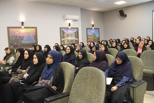 کارگاه آموزشی تفسیر قرآن در دانشگاه یزد برگزار شد کارگاه آموزشی تفسیر قرآن در دانشگاه یزد برگزار شد