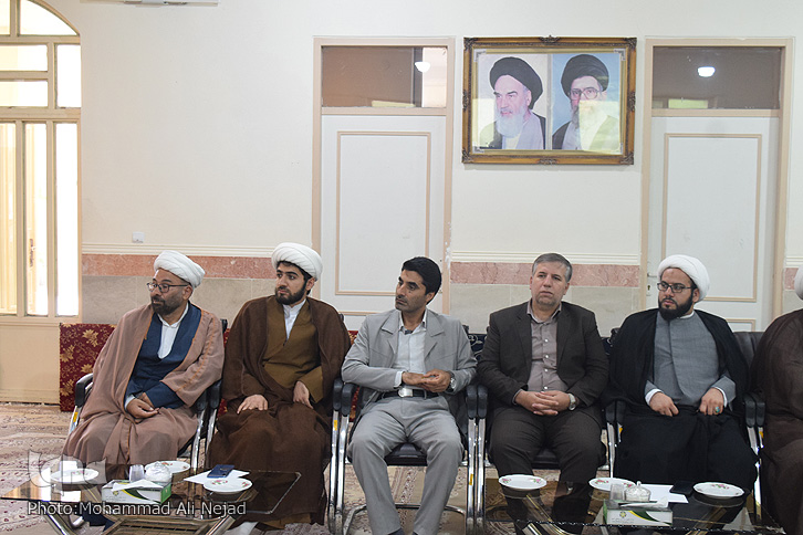 ستاد بزرگداشت چهلمین سال برپایی نمازجمعه در لرستان تشکیل شد