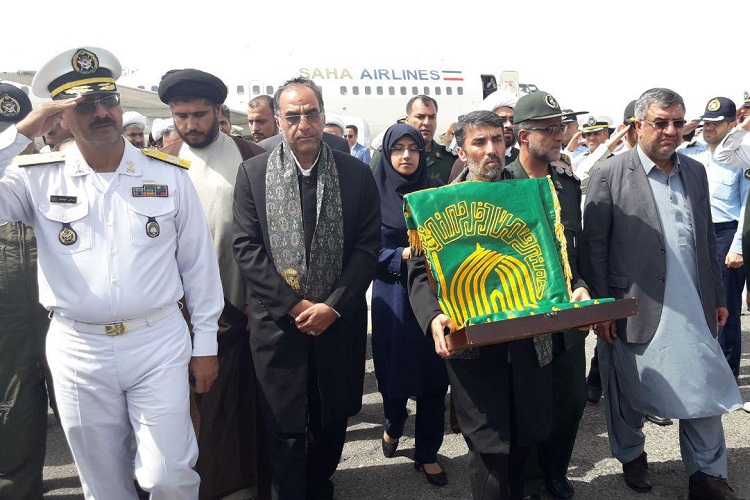 تصاویری از استقبال مردم چابهار از کاروان «زیر سایه خورشید»