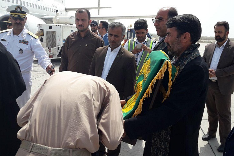 تصاویری از استقبال مردم چابهار از کاروان «زیر سایه خورشید»