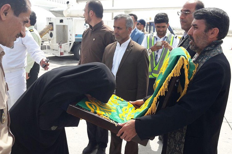تصاویری از استقبال مردم چابهار از کاروان «زیر سایه خورشید»