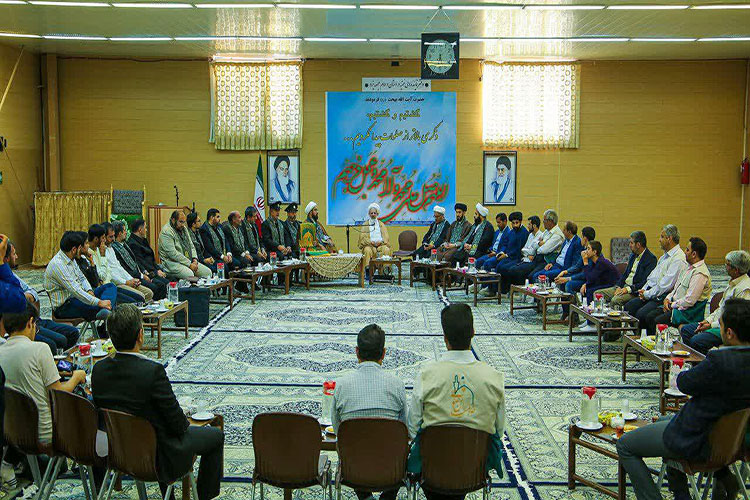 خدام رضوی با امام جمعه یزد دیدار کردند