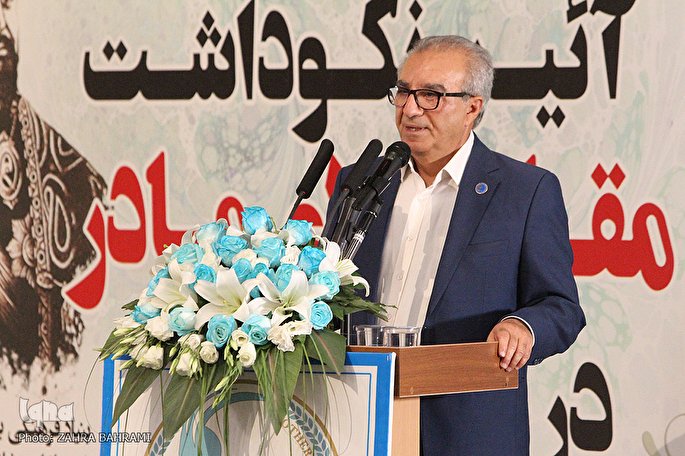 جای خالی بانوان قرآنی میان منتخبان بنیاد بین‌المللی «مادر»/ مادر جایگاهی فراتر از جنسیت دارد