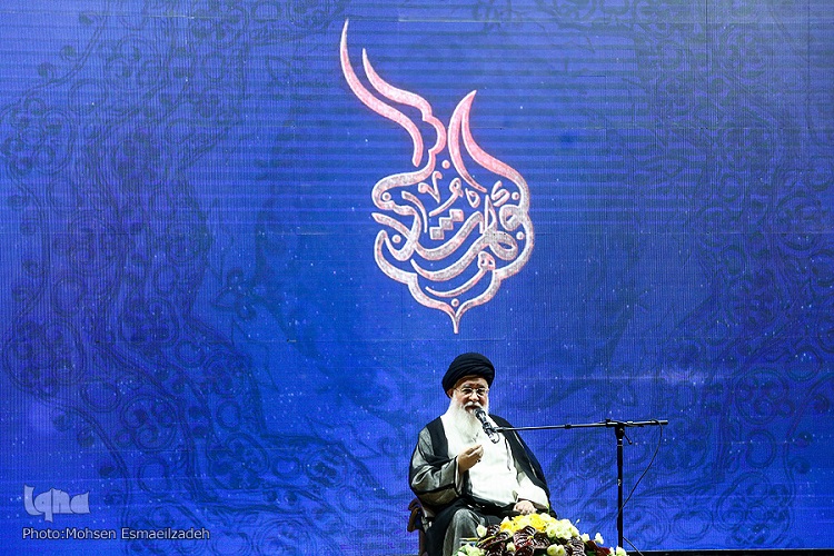 بعد انقلابی و تحول&zwnj;آفرینی بانو گوهرشاد بر شخصیت فرهنگی ایشان امتیاز دارد